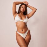 Lounge kukkakuvioidut kolmiorintaliivit & stringit/housutsetti valkoinen alusvaatteet naiset D46R26223