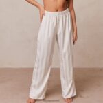 Lounge raidalliset satiiniset pyjamahousut helmi vaatteet naiset D46R26939