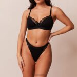 Lounge uurretut parvekeliivit & stringit/housutsetti musta alusvaatteet naiset D46R2673