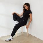 Lounge välttämätön lyhythihainen t-paita musta vaatteet naiset D46R26834 - Image 3