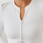 Lounge välttämätön pitkähihainen vetoketjullinen toppi luonnonvalkoinen vaatteet naiset D46R26850 - Image 3